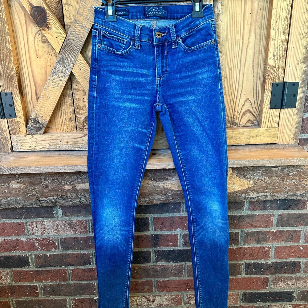 Junior’s girls Lucky Brand skinny jeans